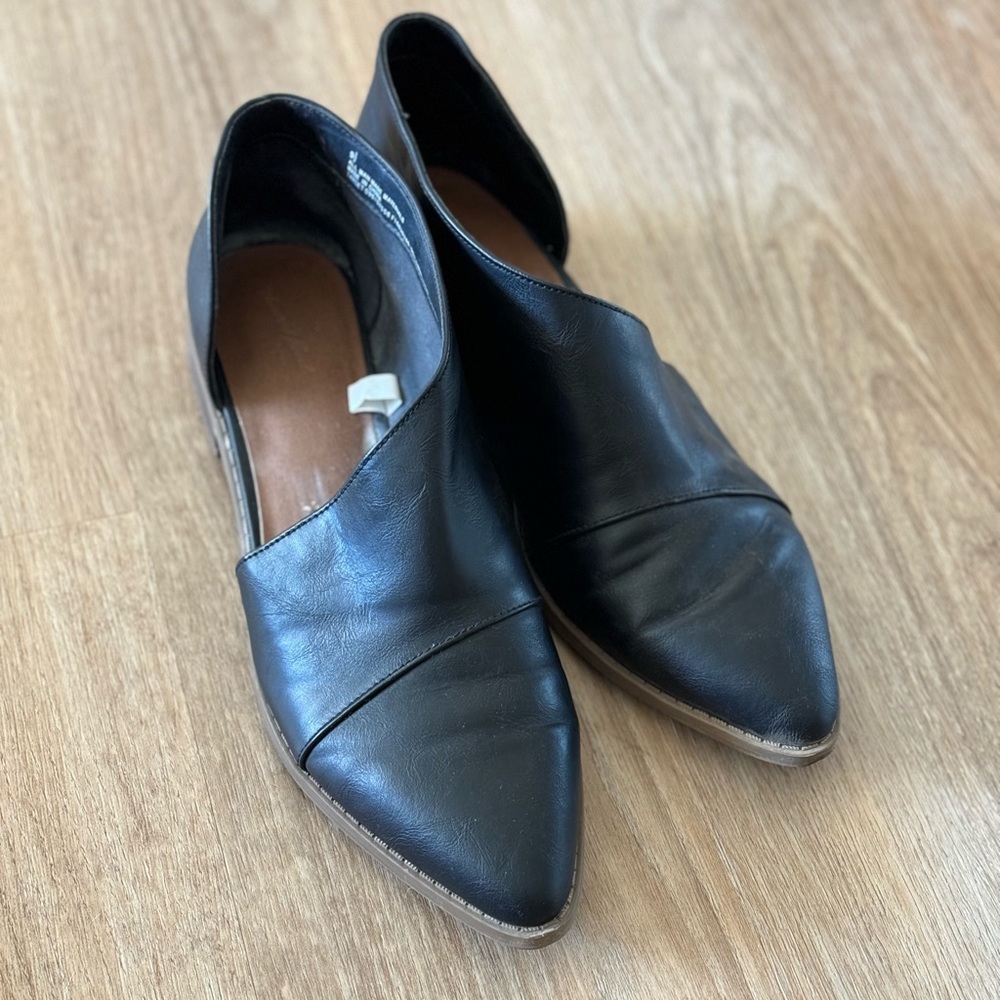 Women’s slip on flats